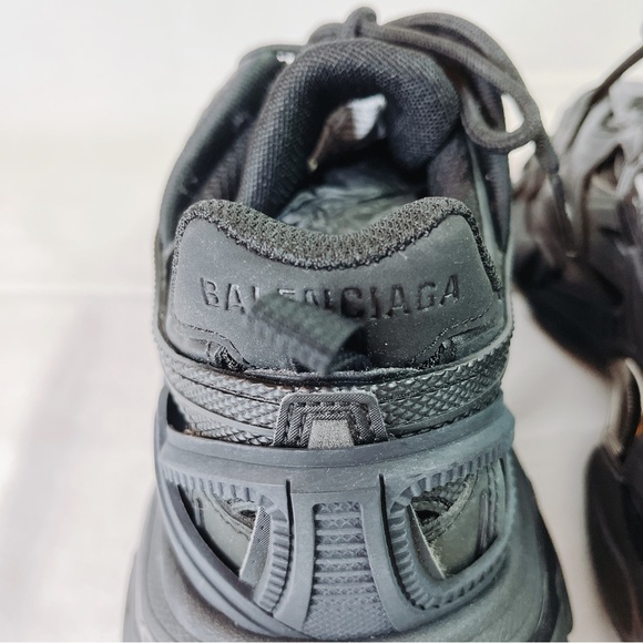 BALENCIAGA track 2 trainer logo dad sneakers - Picture 9 of 12